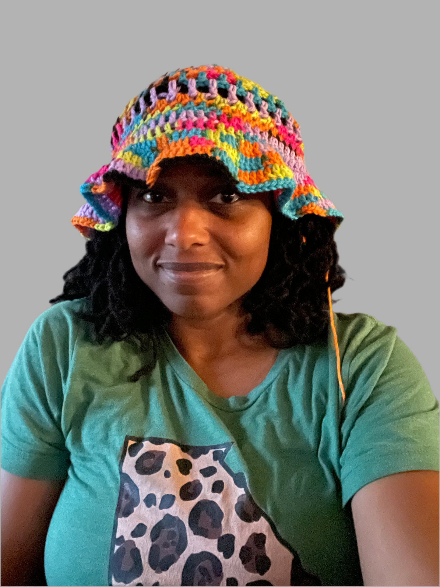 Wavy Bucket Hat