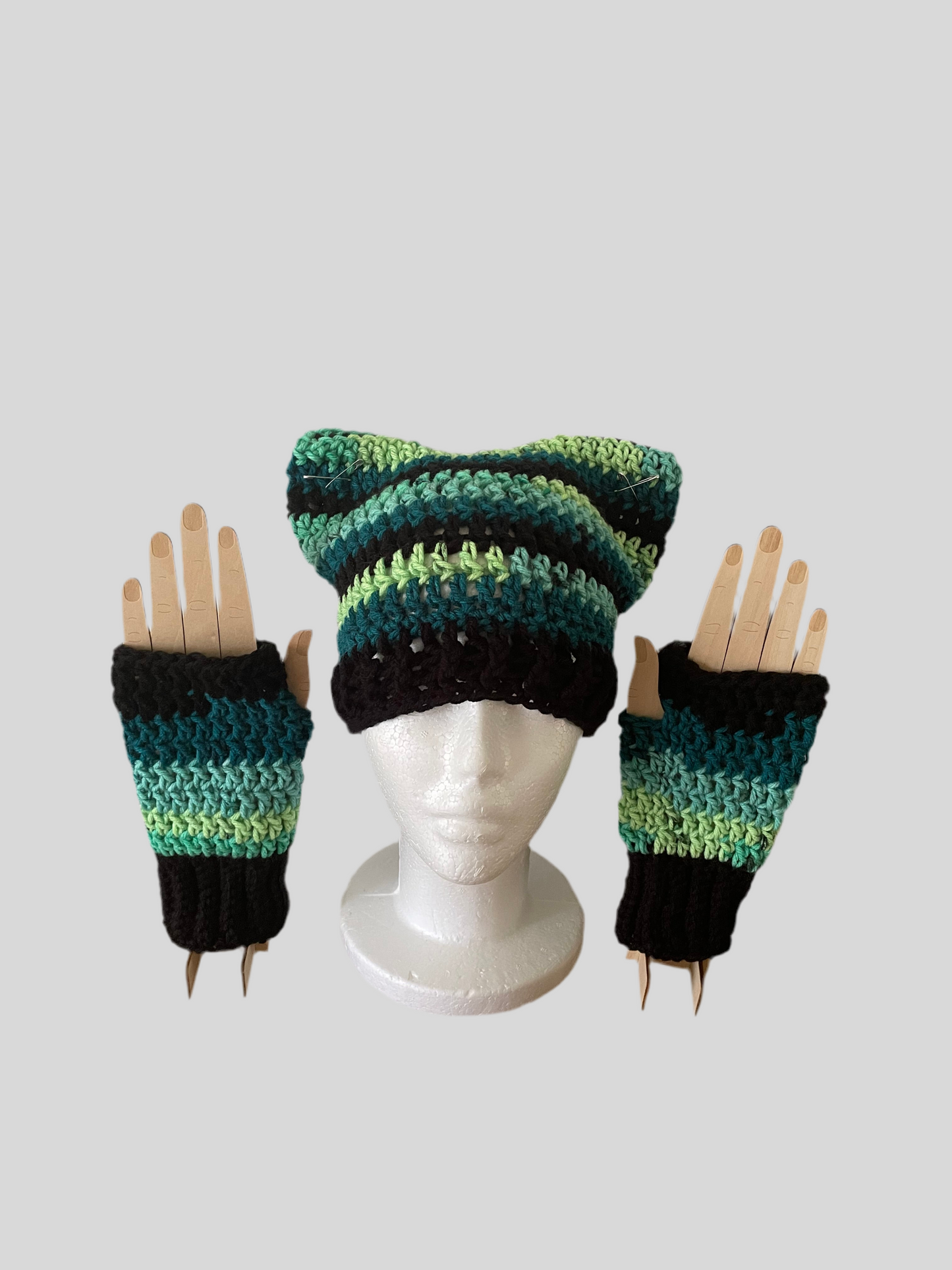Cat Beanie Fingerless Gloves Set